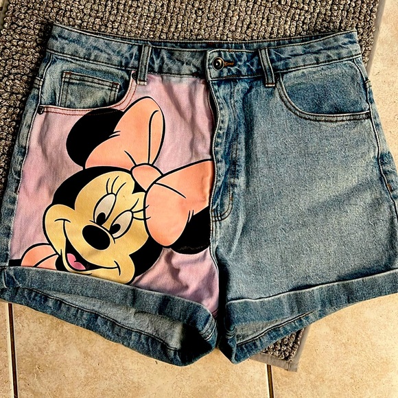 Disney Minnie Mouse Y2K Mom Jean Short Size 11 - Like New worn once - Picture 3 of 6